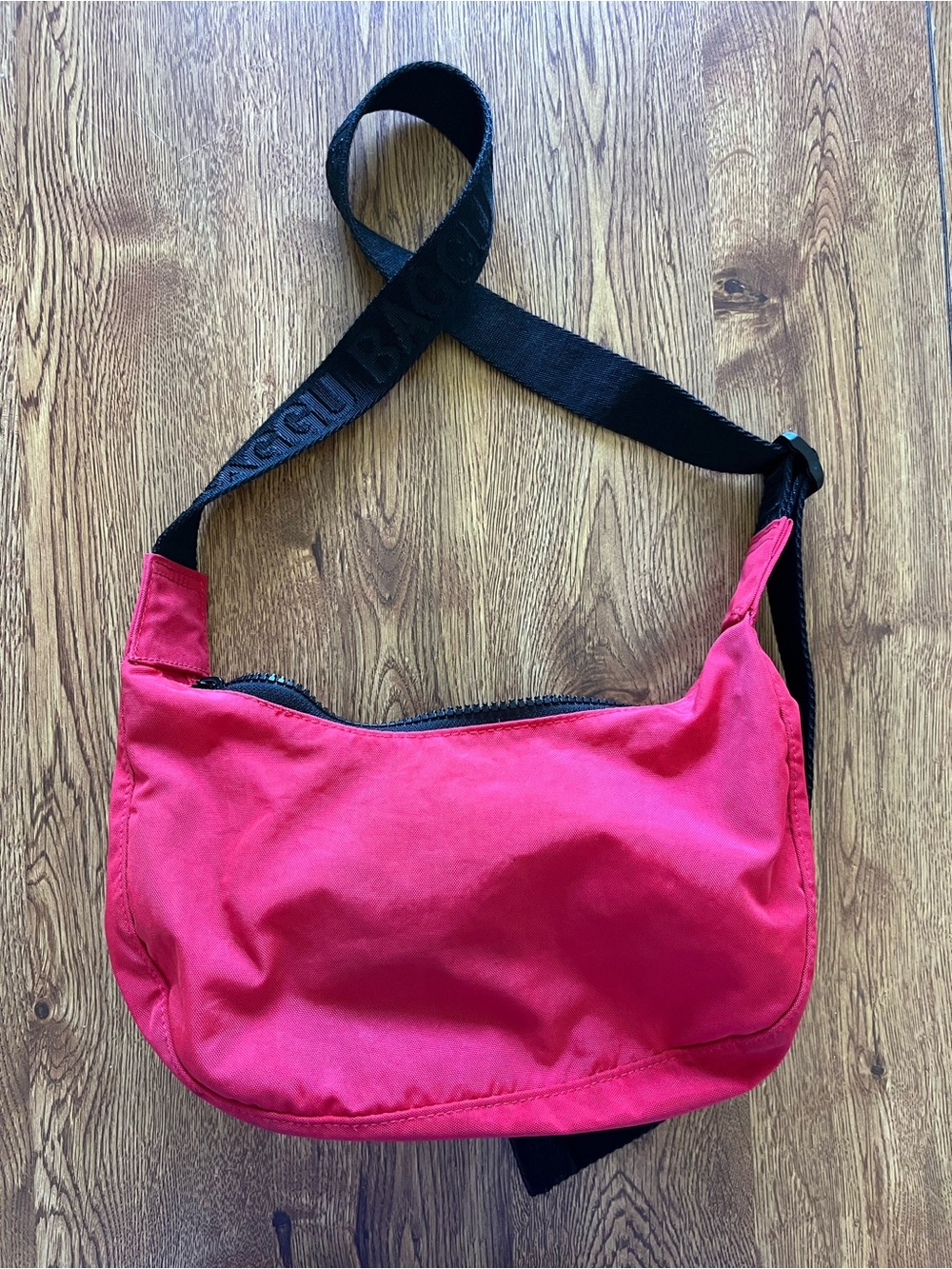 Baggu mini crescent bag